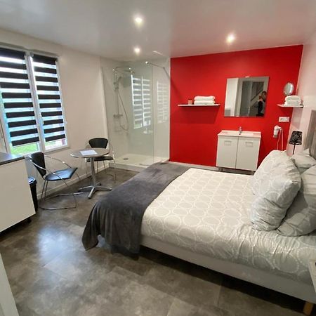 Aux Charmes 1 Bed and Breakfast Isques Buitenkant foto