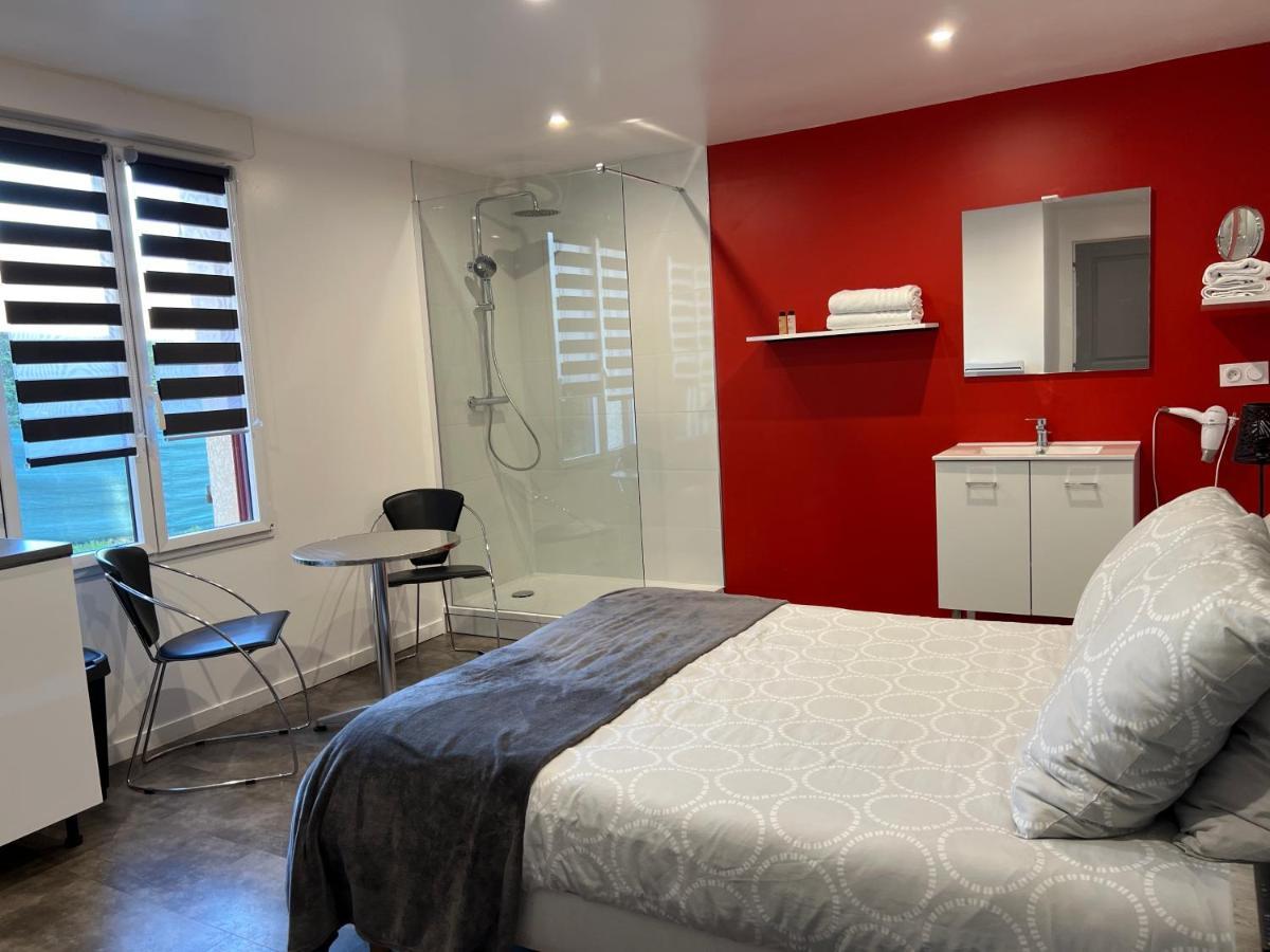 Aux Charmes 1 Bed and Breakfast Isques Buitenkant foto