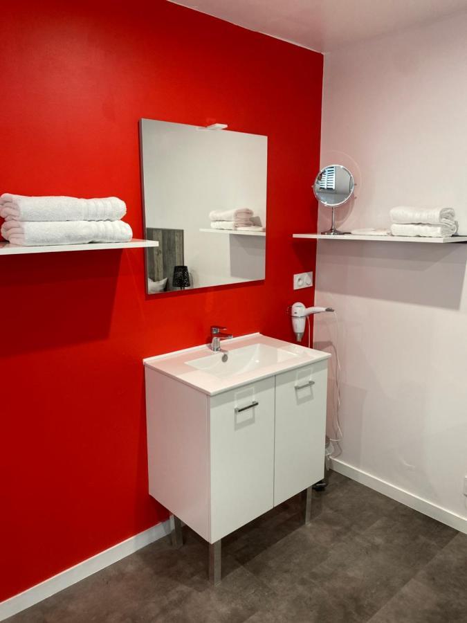 Aux Charmes 1 Bed and Breakfast Isques Buitenkant foto